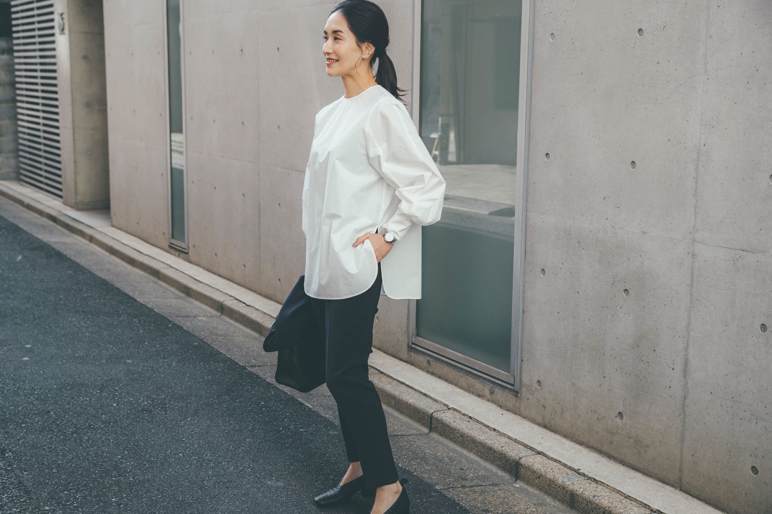 ハレの日も日常も、ネイビーをもっと美しく。